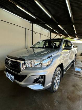 TOYOTA HILUX 2.7 SRV 4X4 CD 16V FLEX 4P AUTOMÁTICO TOYOTA HILUX 2.7 SRV 4X4 CD 16V FLEX 4P AUTOMÁTICO